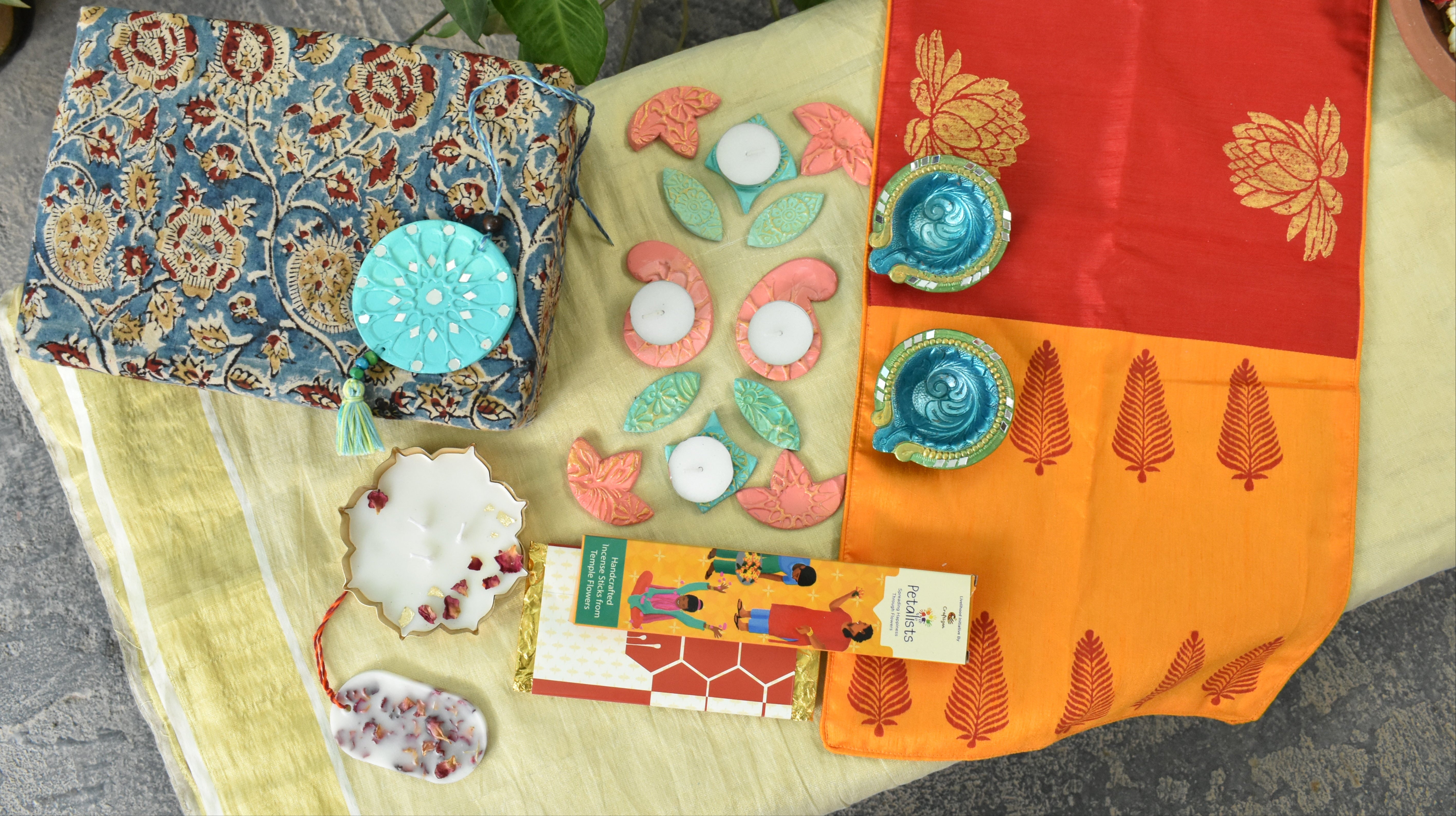Lotus Hamper