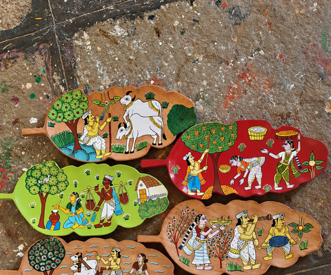 Hand Painted Cheriyal Tray - Leaf Assorted designs