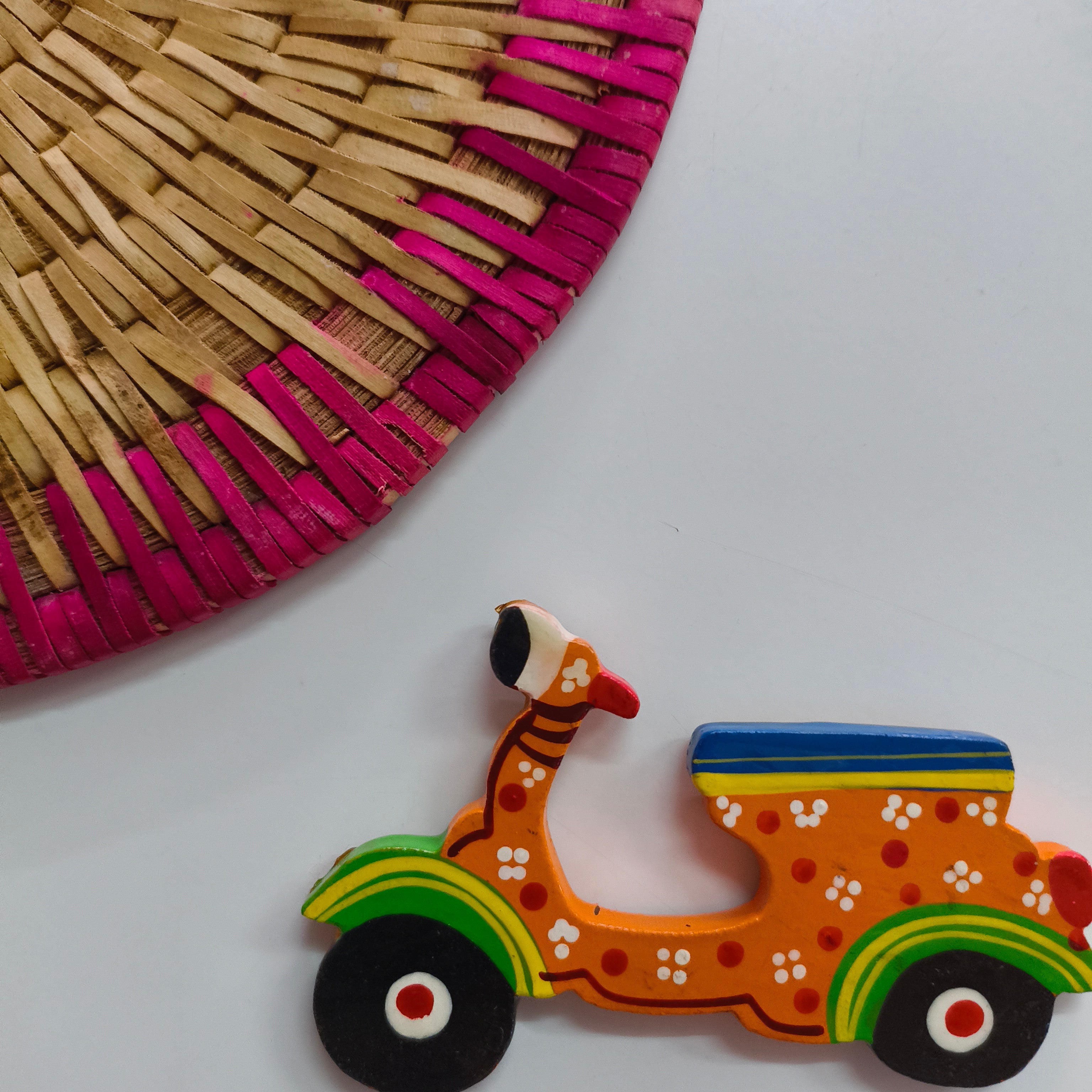 Handpainted India Folk Magnet: Scooter