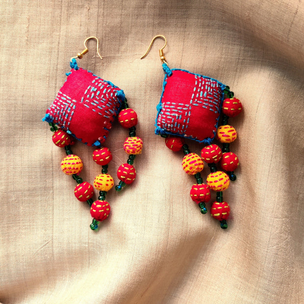 vintage string art Peruvian thread earrings – 86 Vintage
